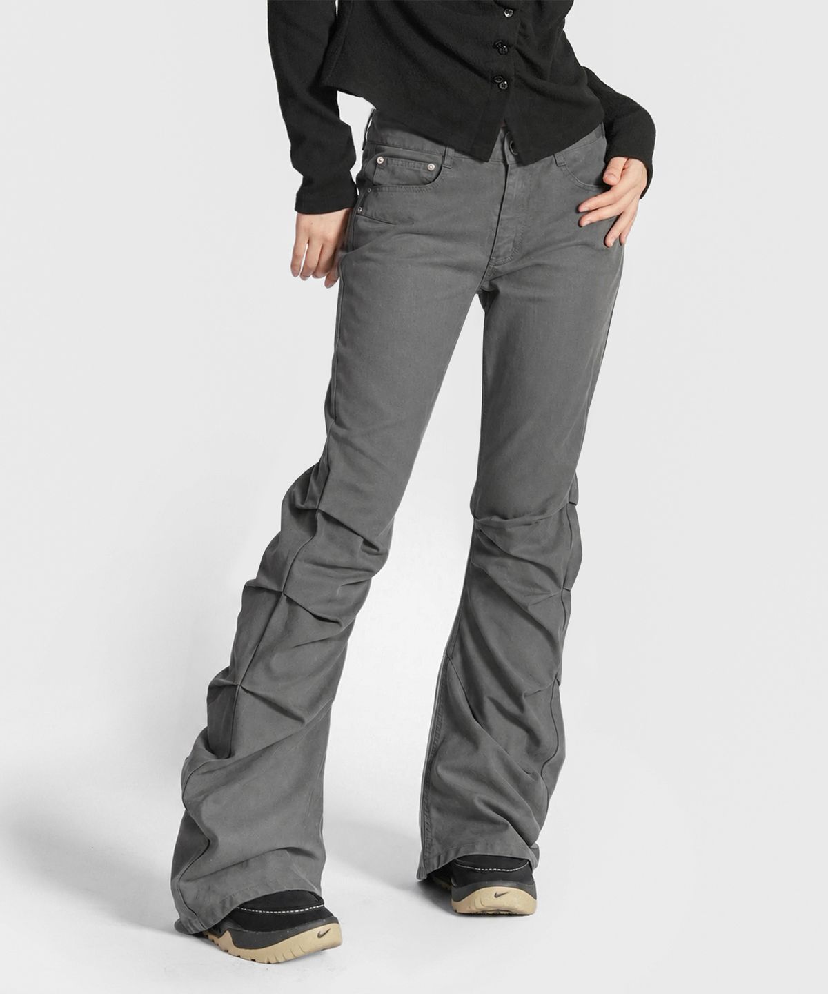 지도트(JIDOT) WASHED PANEL FLARE PANTS CHARCOAL