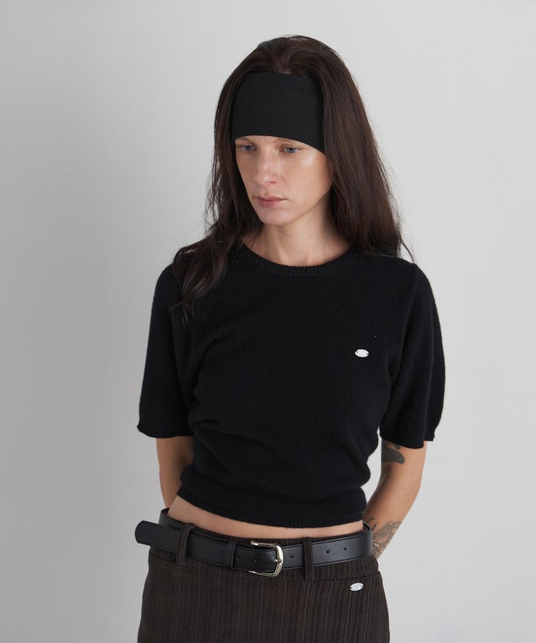 하프 라운드넥 니트 (Black)