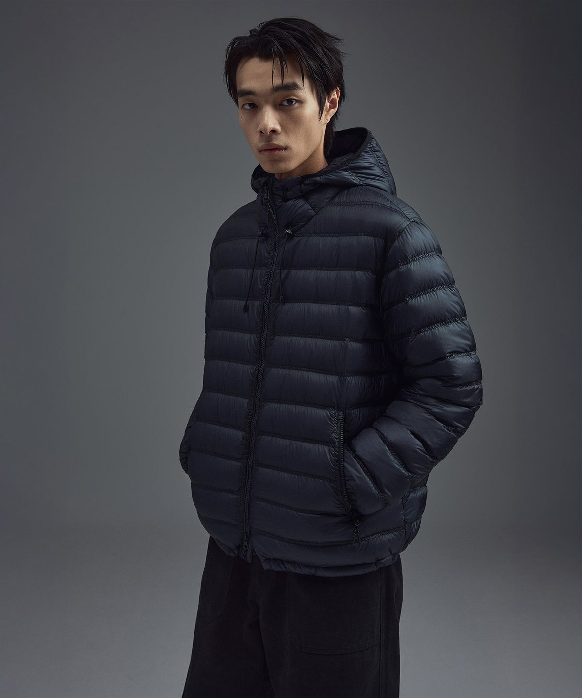 일꼬르소(IL CORSO) 화이트 구스 시어 경량 다운 자켓 다크 네이비