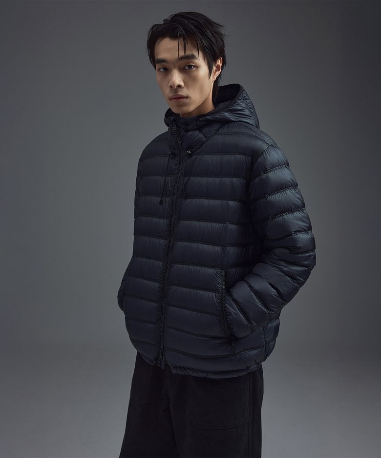 화이트 구스 시어 경량 다운 자켓 다크 네이비