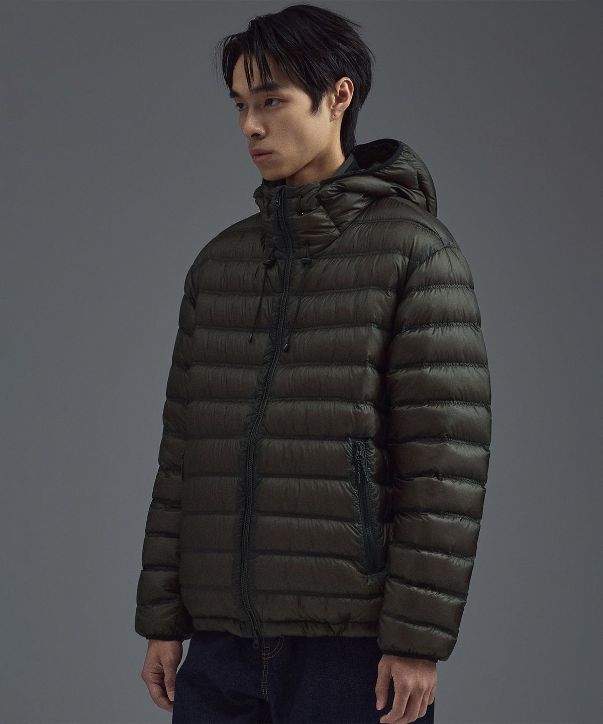 일꼬르소(IL CORSO) 화이트 구스 시어 경량 다운 자켓 차콜 그레이