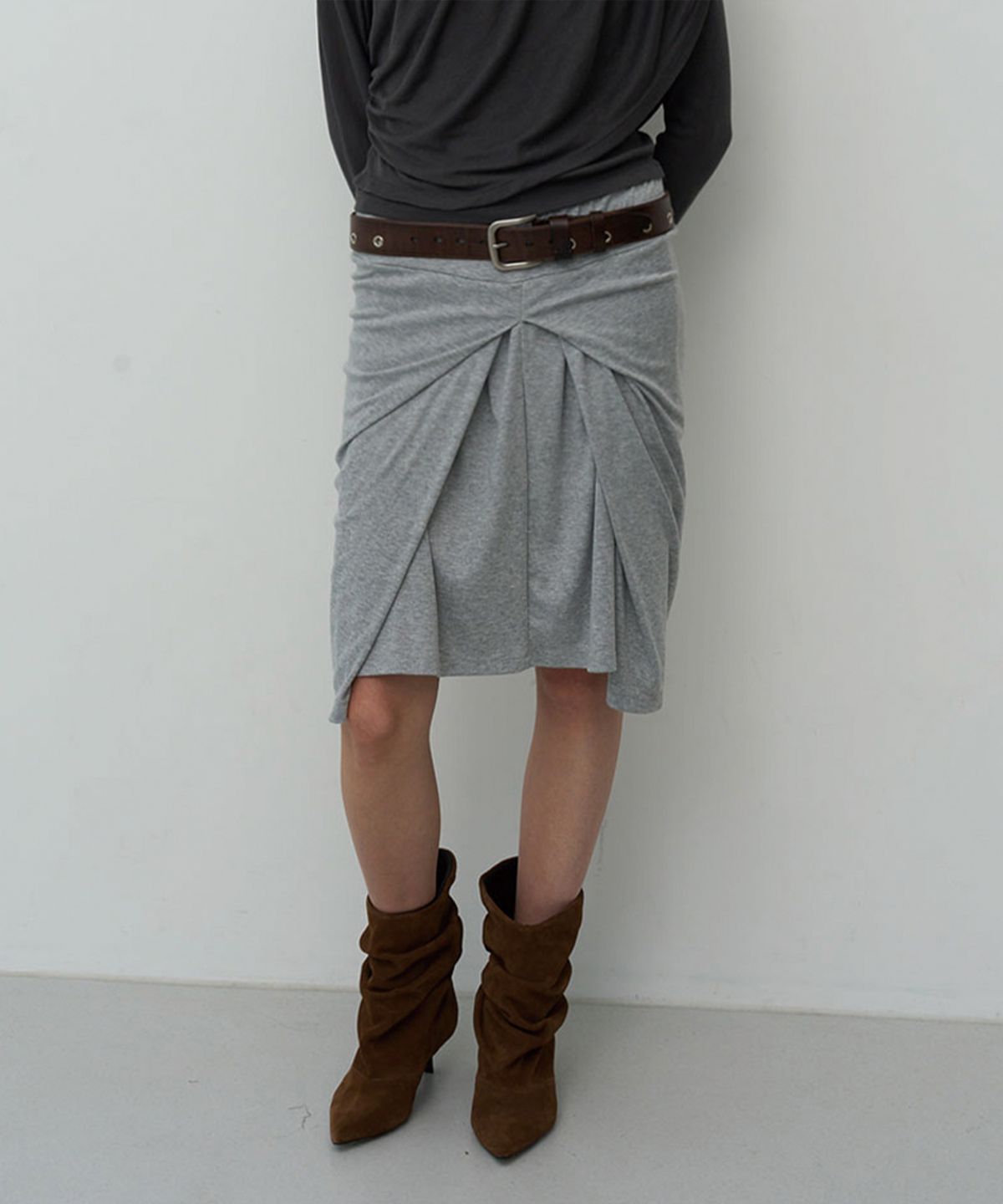 프리퍼프리퍼(PREFERPREFER) Pinched Drape Skirt (Melange Grey)