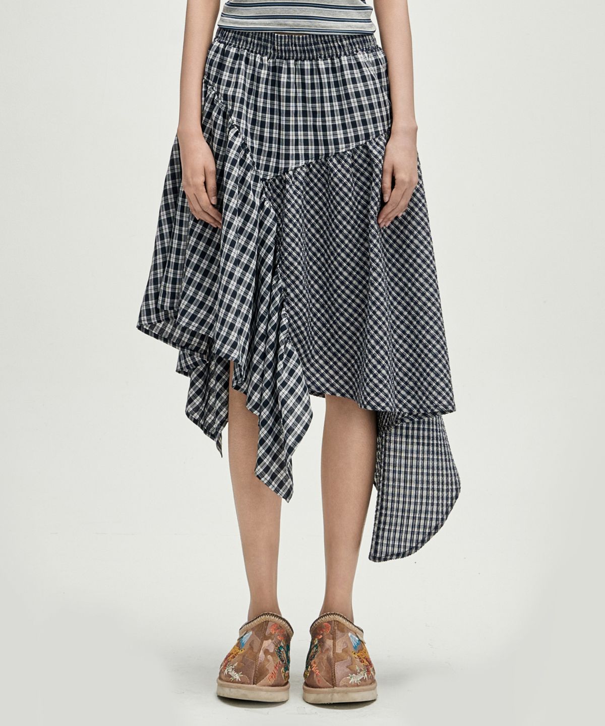 히쇼(HISYO) Unbalanced Check Pattern Banding Skirt - Black
