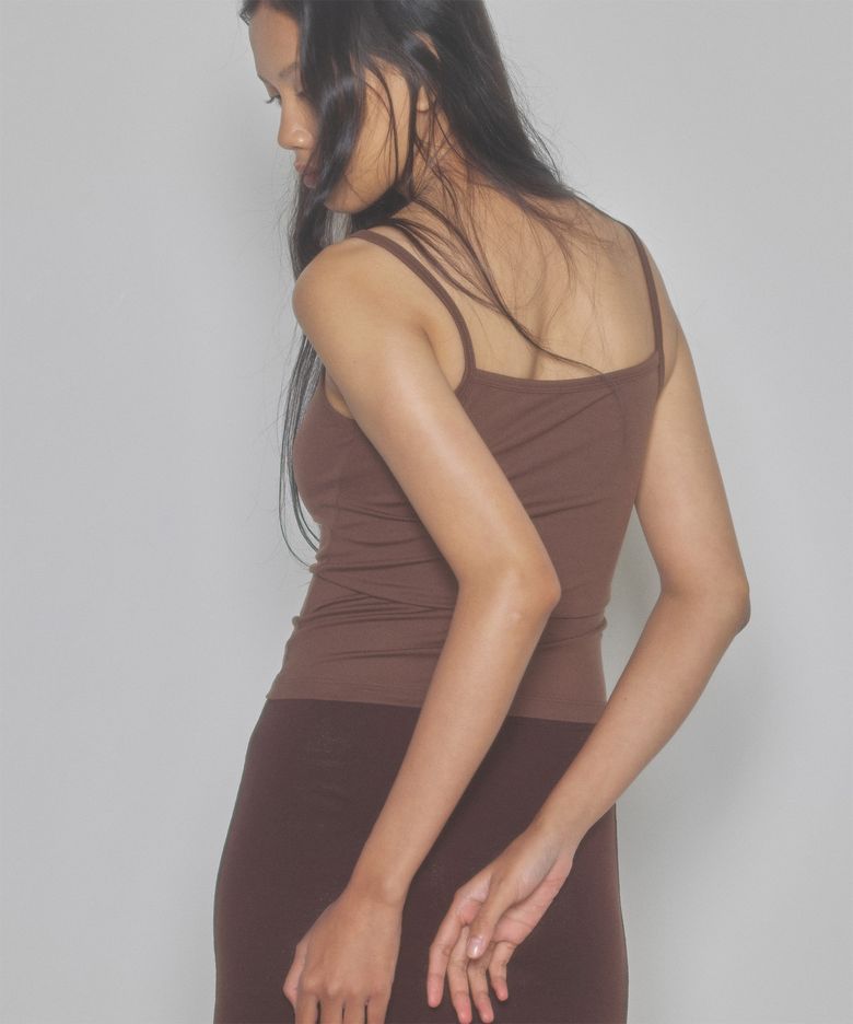 SHIRRING SLEEVELESS (BROWN)