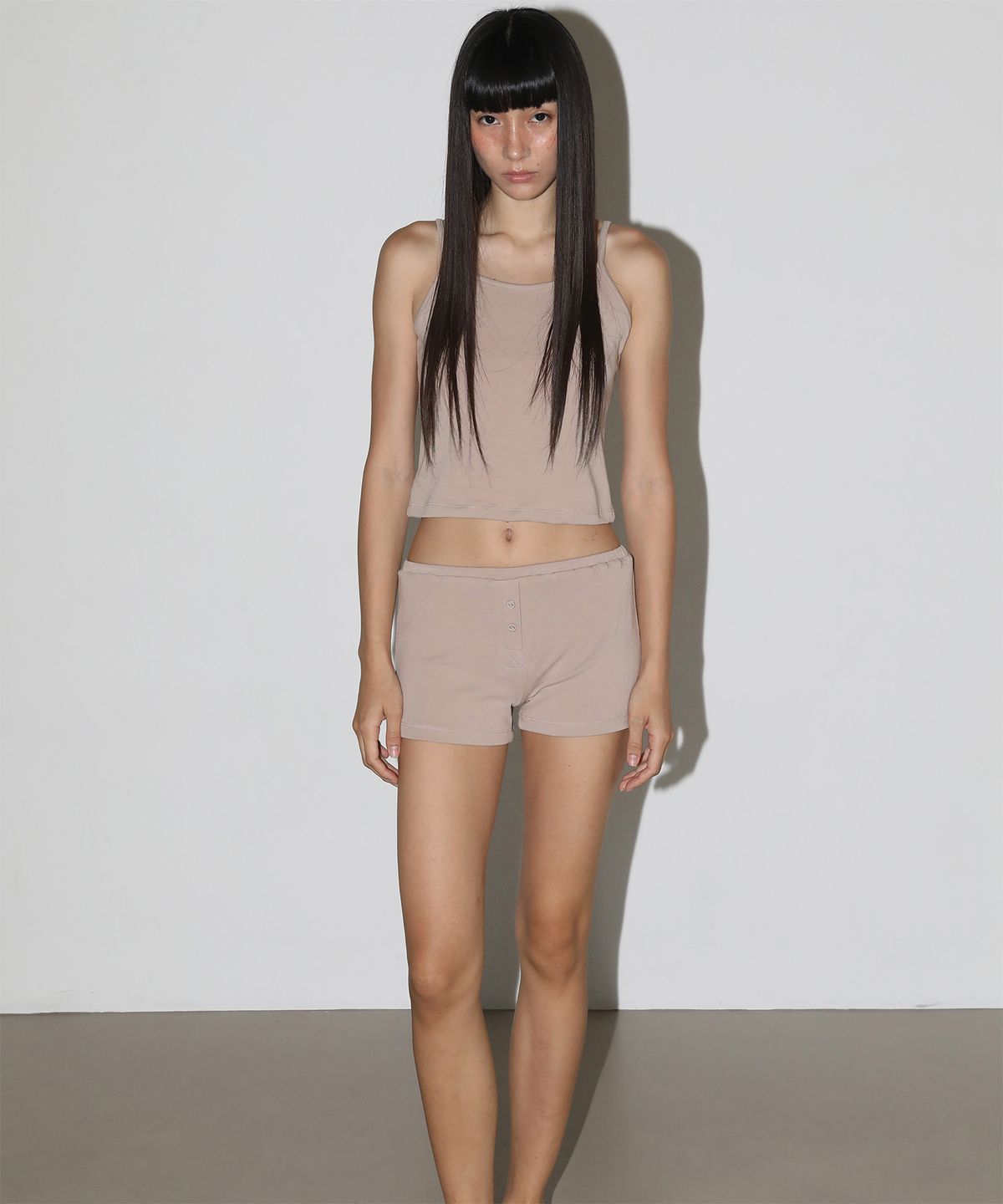 지지비샤(JIJIVISHA) FRENCH SHORTS (BEIGE)