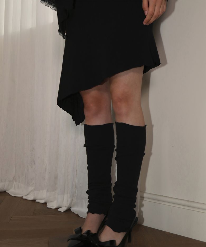 DAHLIA LEG WARMER (BLACK)