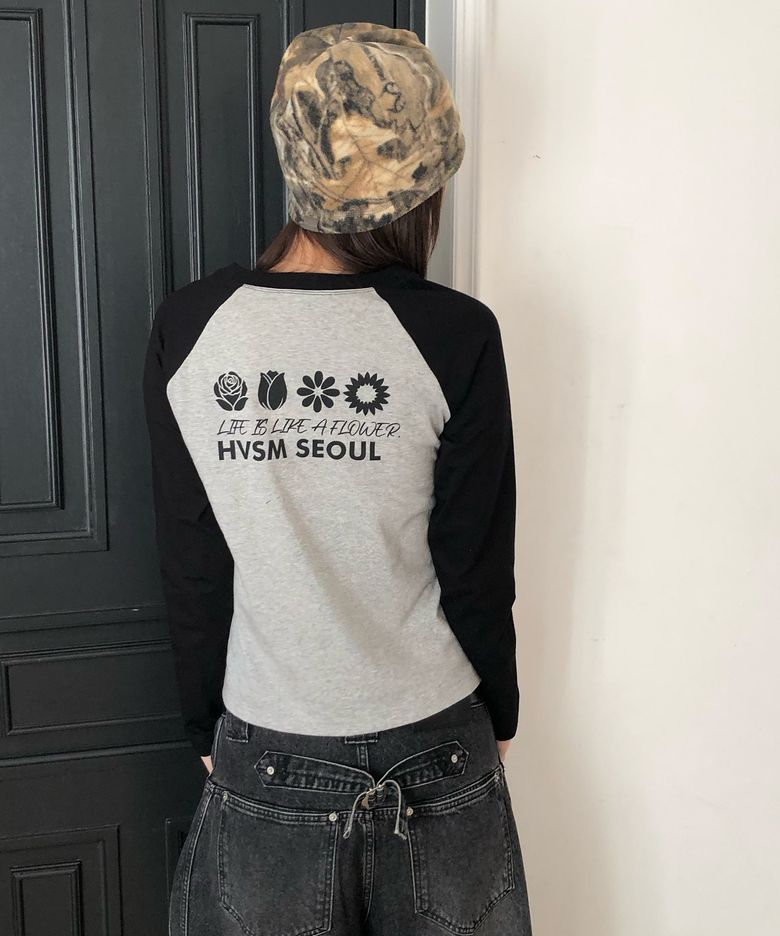 W NAME CARD RAGLAN L/S TEE(GREY)
