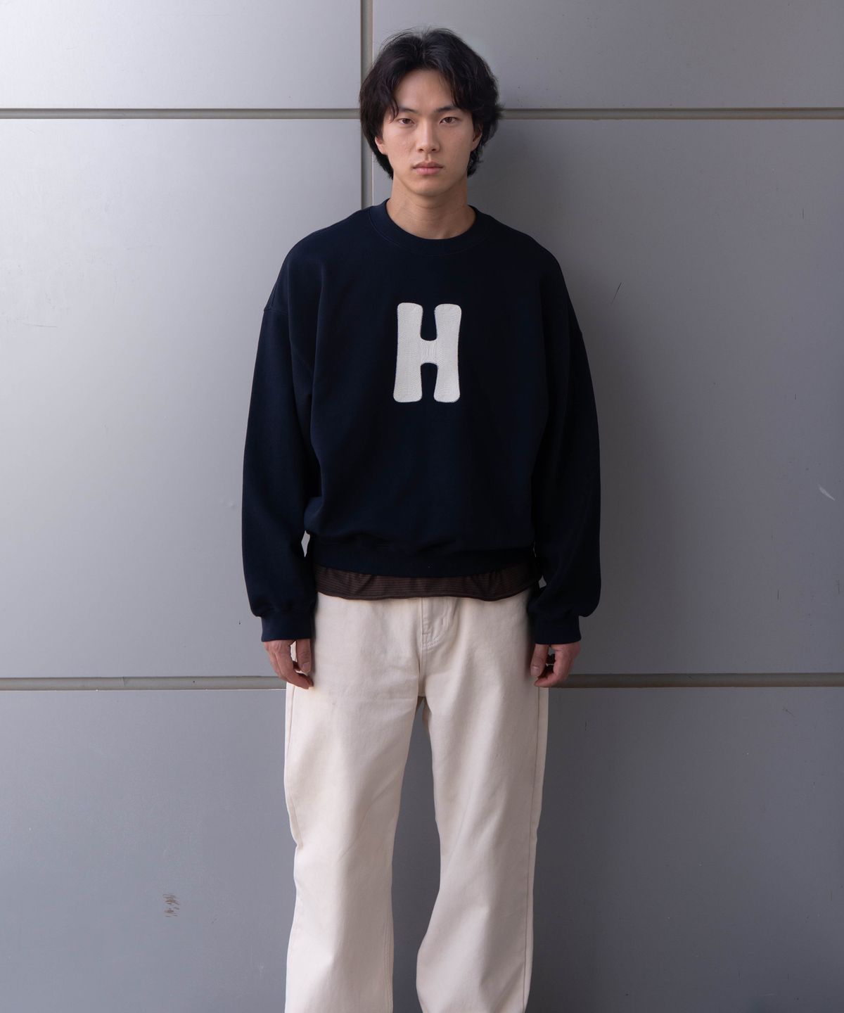 그라프트맨(GRAFTMEN) DRAWING TYPO SWEATSHIRT / NAVY