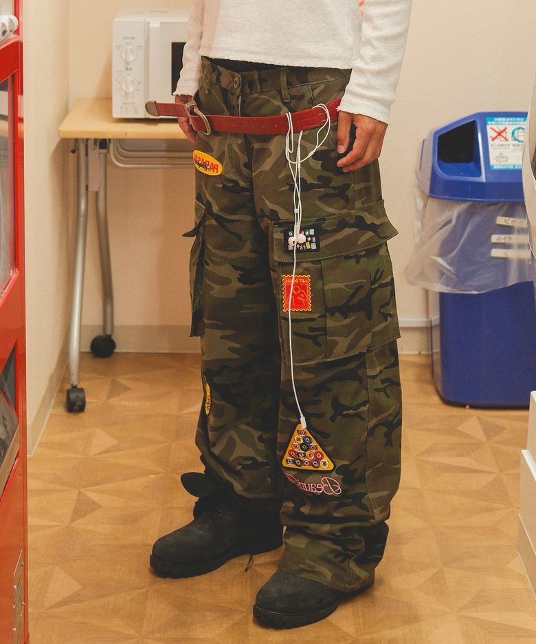 Military Wappen Cargo Pants (KHAKI)