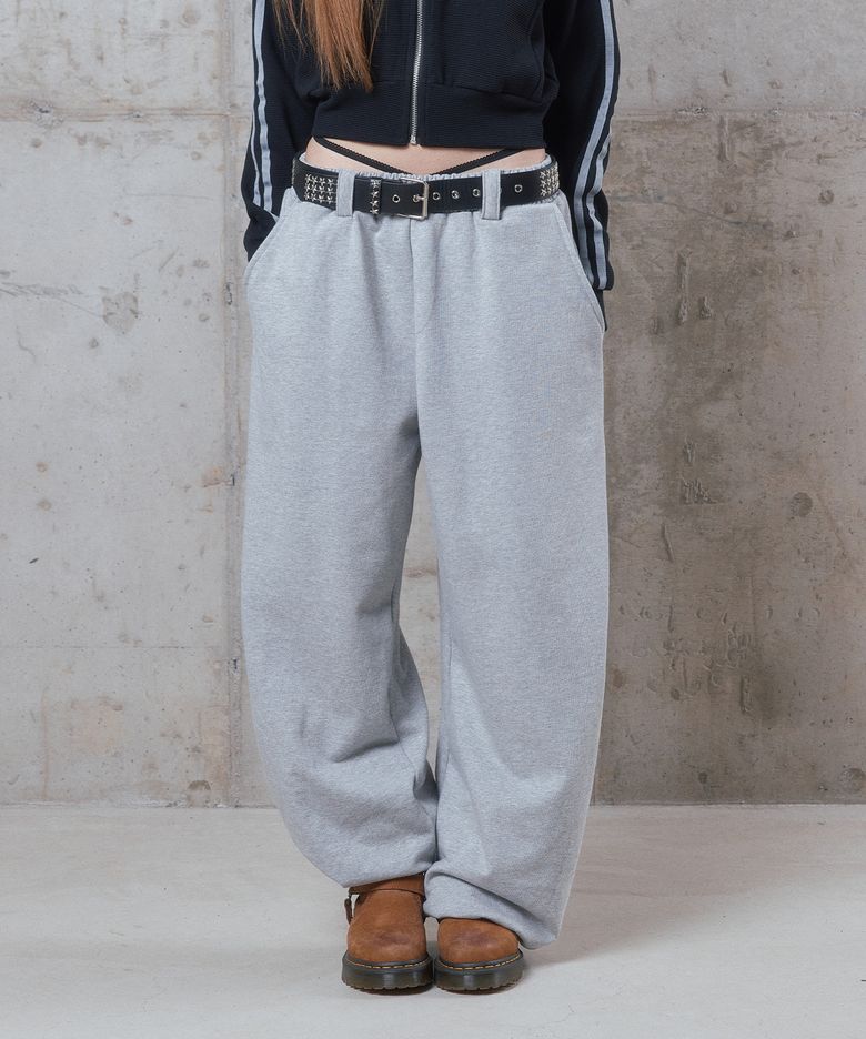 (DUC) Essential Curved Sweatpants Gray