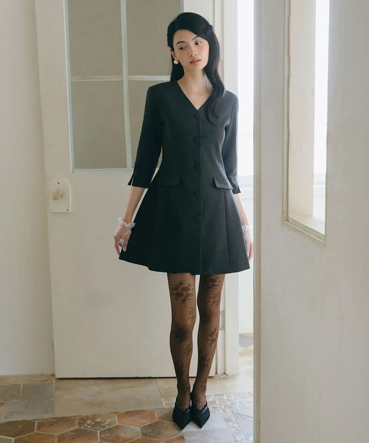 가니송(GANISONG) 브라이덜 브이넥 버튼 자켓 원피스_차콜