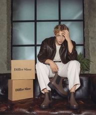 Thumbnail 0