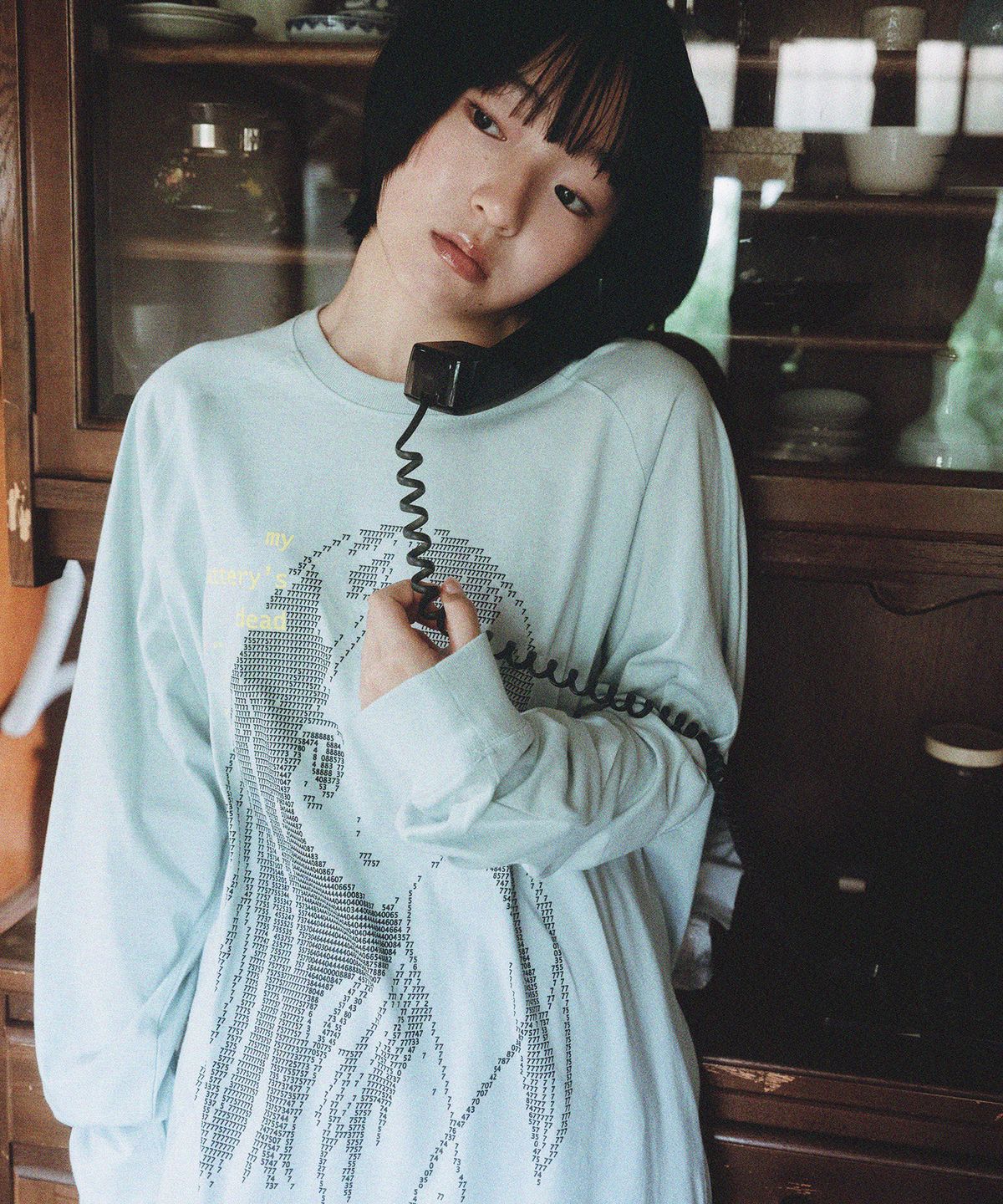원더비지터(WONDERVISITOR) Ascii girl Raglan LS-T [Mint]