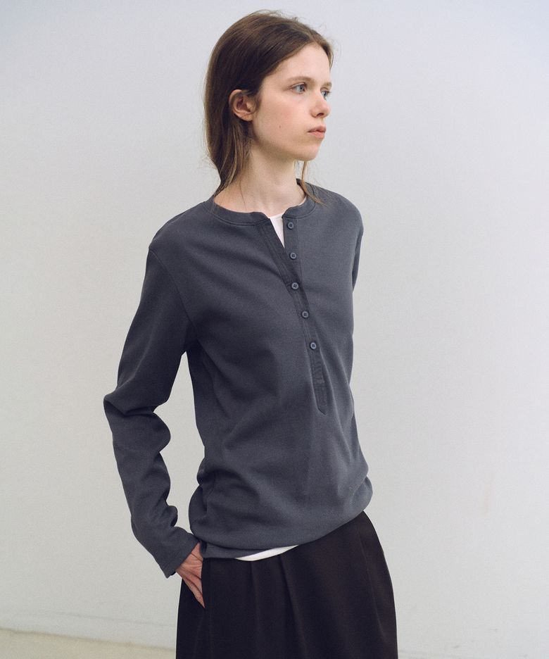 alter deep henley t-shirt (charcoal)