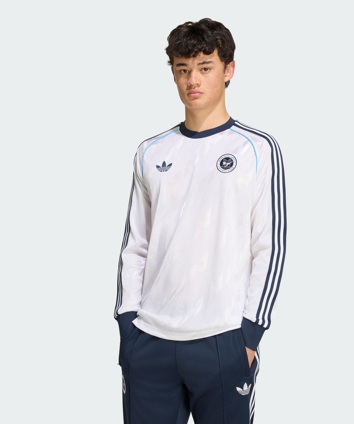 아디다스(ADIDAS) 뉴캐슬 유나이티드 FC 오리지널스 저지 KH4684