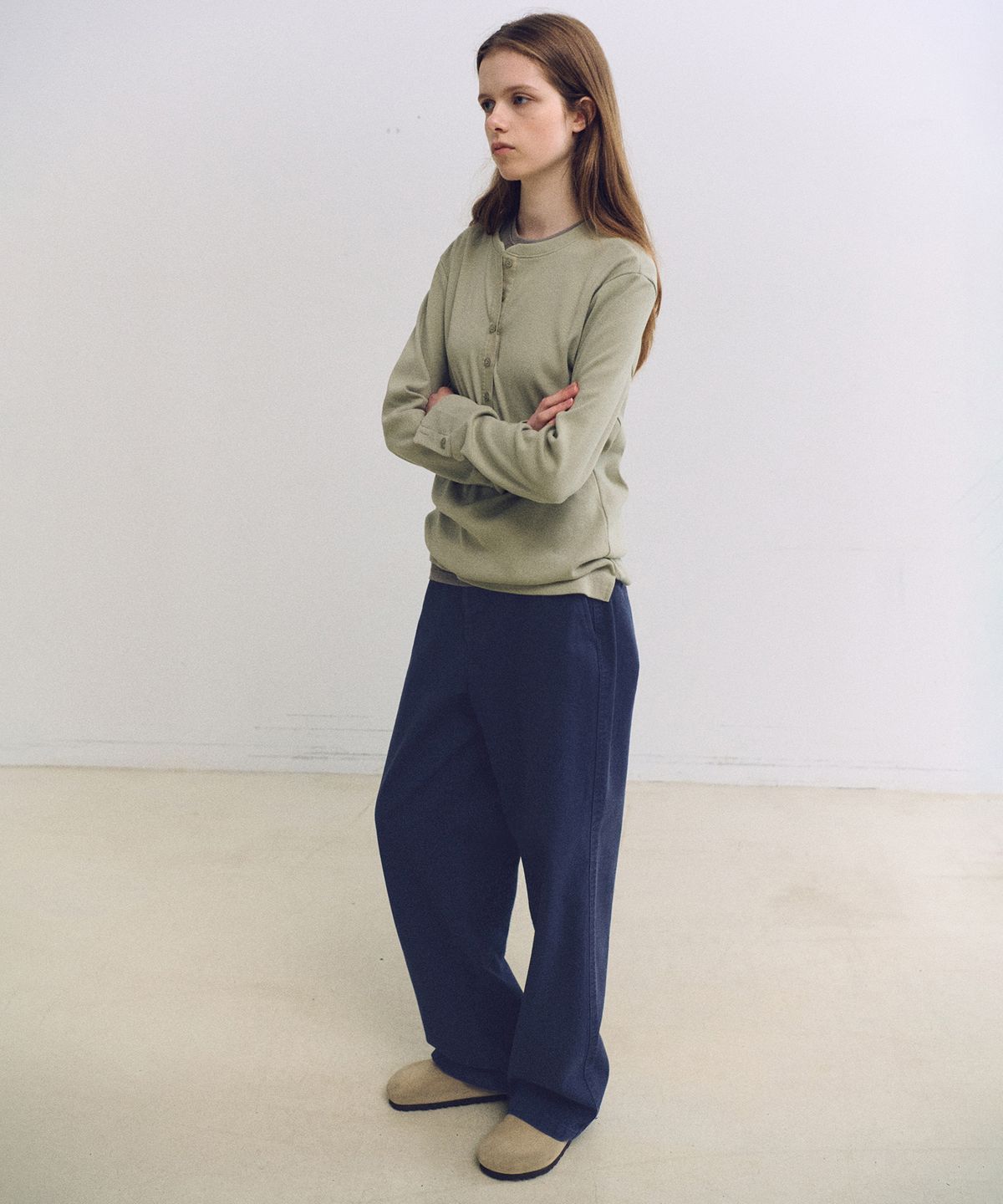 아우브아워(AUBOUR) alter deep henley t-shirt (dusty mint)