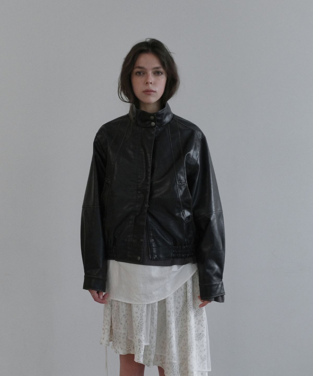 오디너리 홀리데이(ORDINARY HOLIDAY) HIGH NECK LEATHER JUMPER [BLACK]