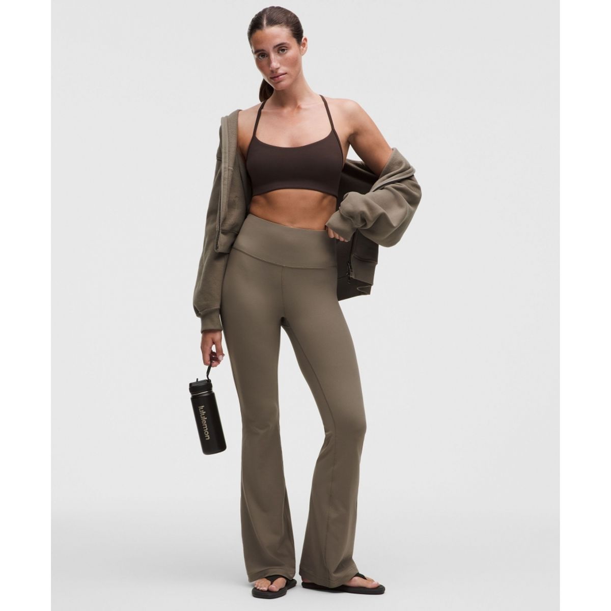 룰루레몬(LULULEMON) 그루브 Nulu 슈퍼 하이라이즈 플레어드 팬츠 *레귤러  CYFR
