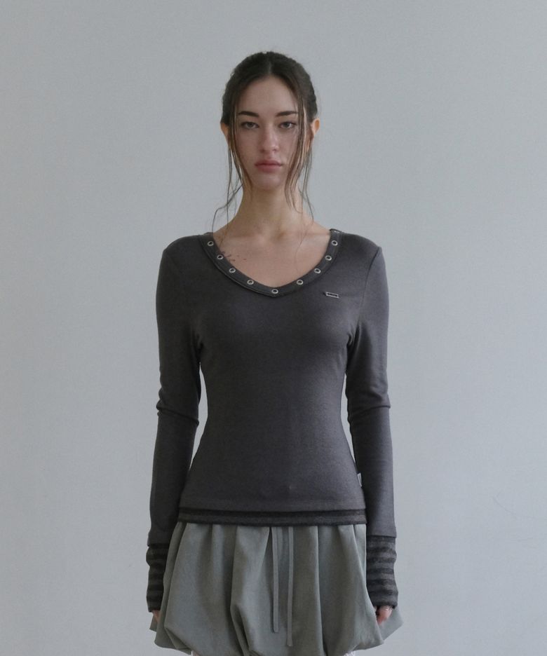 STUD V NECK PULLOVER [CHARCOAL]