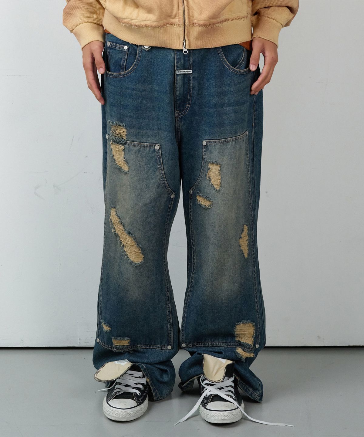 더바이닐하우스(THEVINYLHOUSE) DESTROYED BOOTS CUT DENIM PANTS BLUE