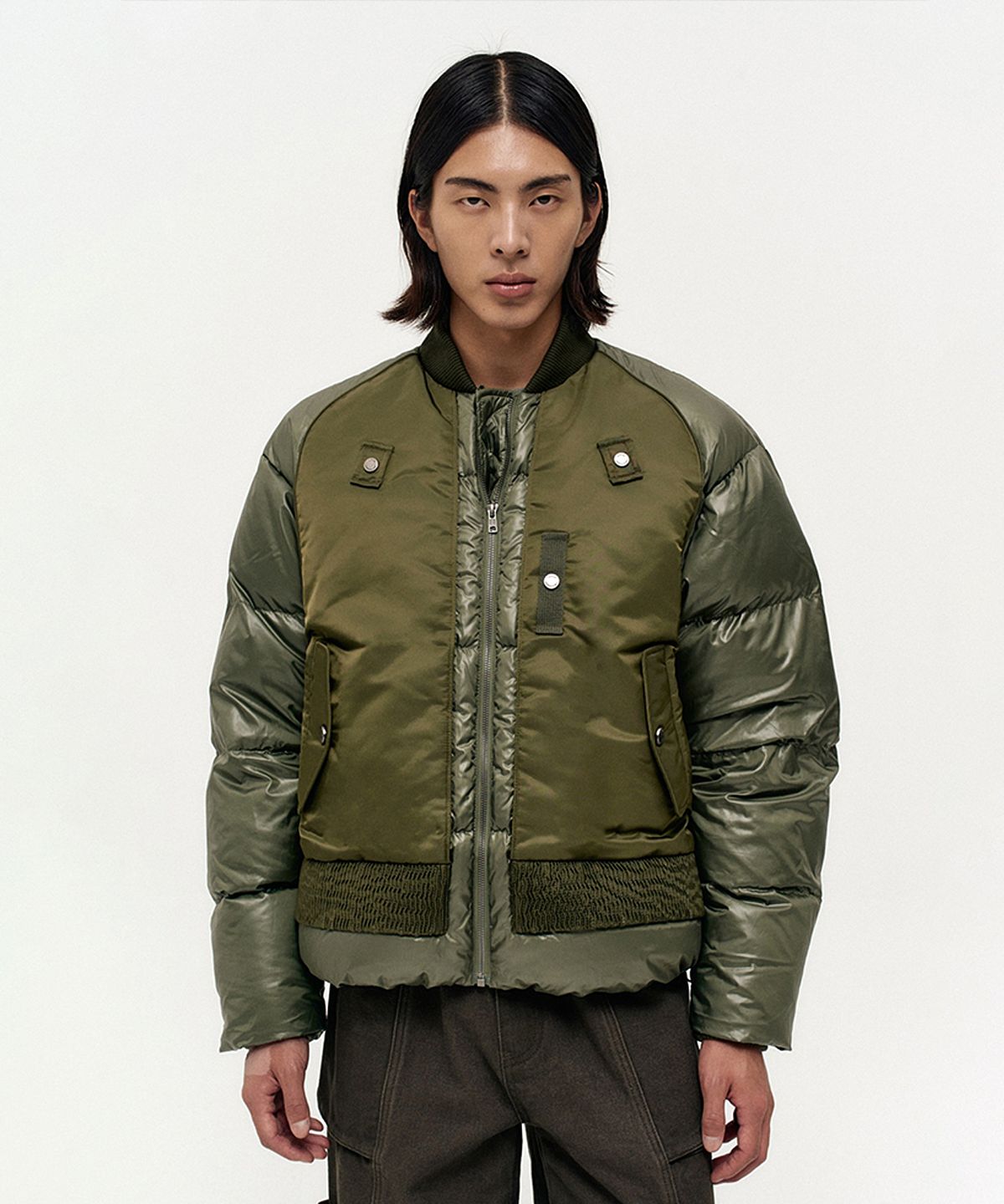 앤더슨벨(ADSB ANDERSSON BELL) UNISEX BOMBER LAYERED DOWN JACKET (KHAKI)