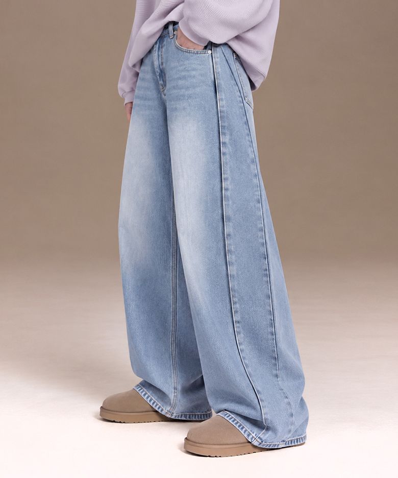 BTB : POEM PINTUCK BALLOON JEANS [LIGHT BLUE]