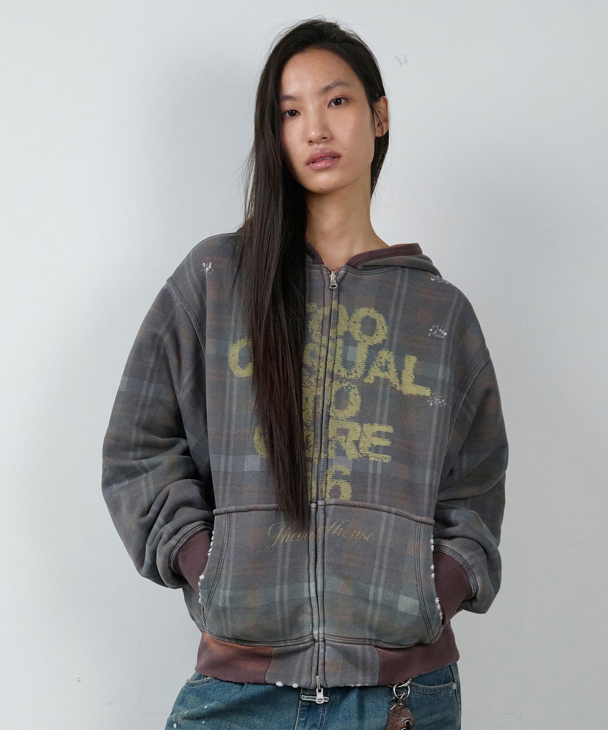 더바이닐하우스(THEVINYLHOUSE) REVERSIBLE CHECK HOODIE ZIP-UP BROWN