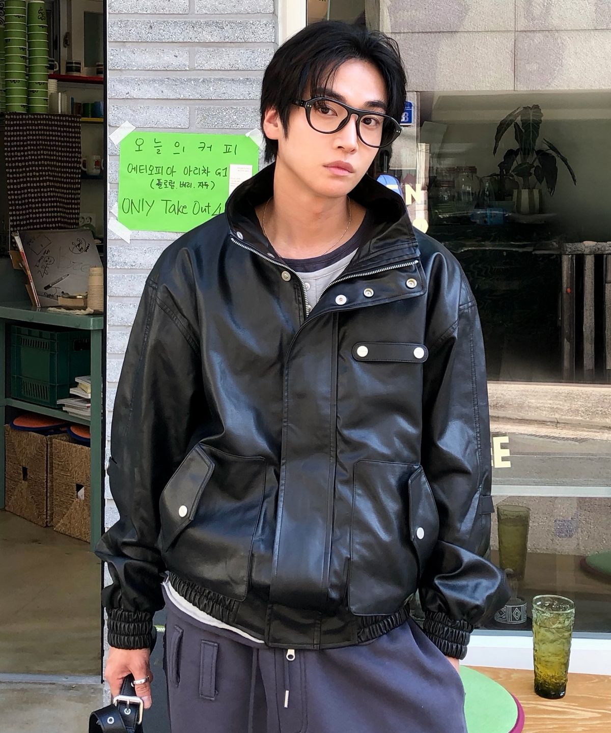 더바이닐하우스(THEVINYLHOUSE) RUGGED LEATHER JACKET BLACK