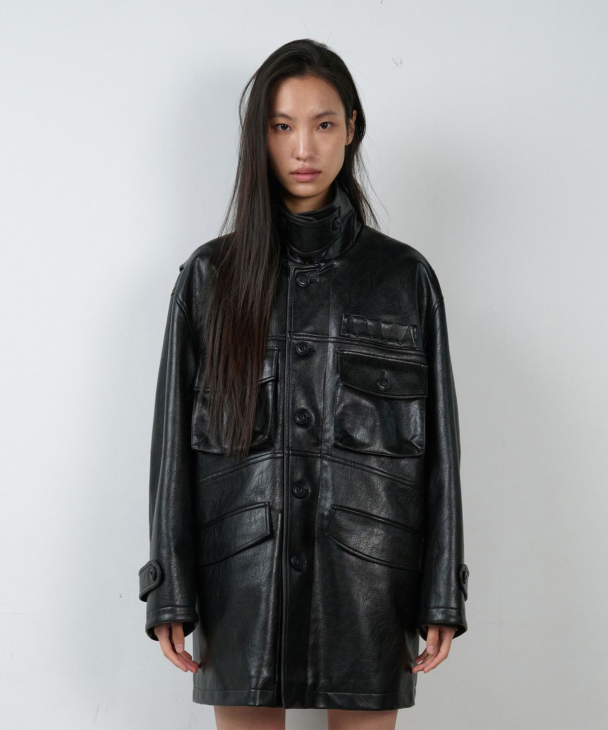 더바이닐하우스(THEVINYLHOUSE) 4 POCKET LEATHER CAR COAT BLACK
