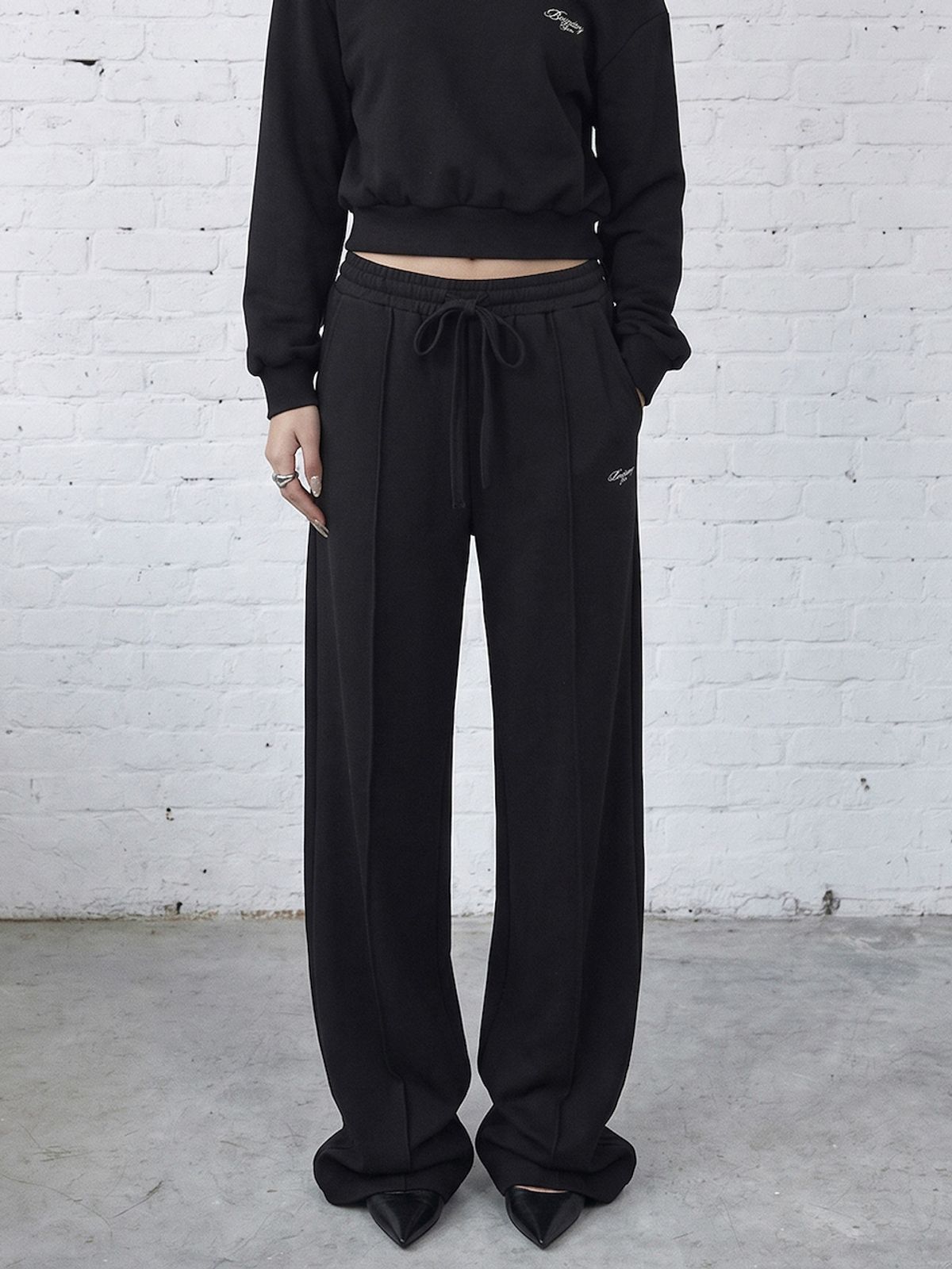 바운더리(BOUNDARY) GLAM BANDING SWEAT PANTS BLACK