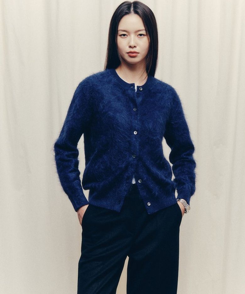 [HIS WOMEN] 네이비 캐시미어 100 브러쉬 라운드넥 가디건