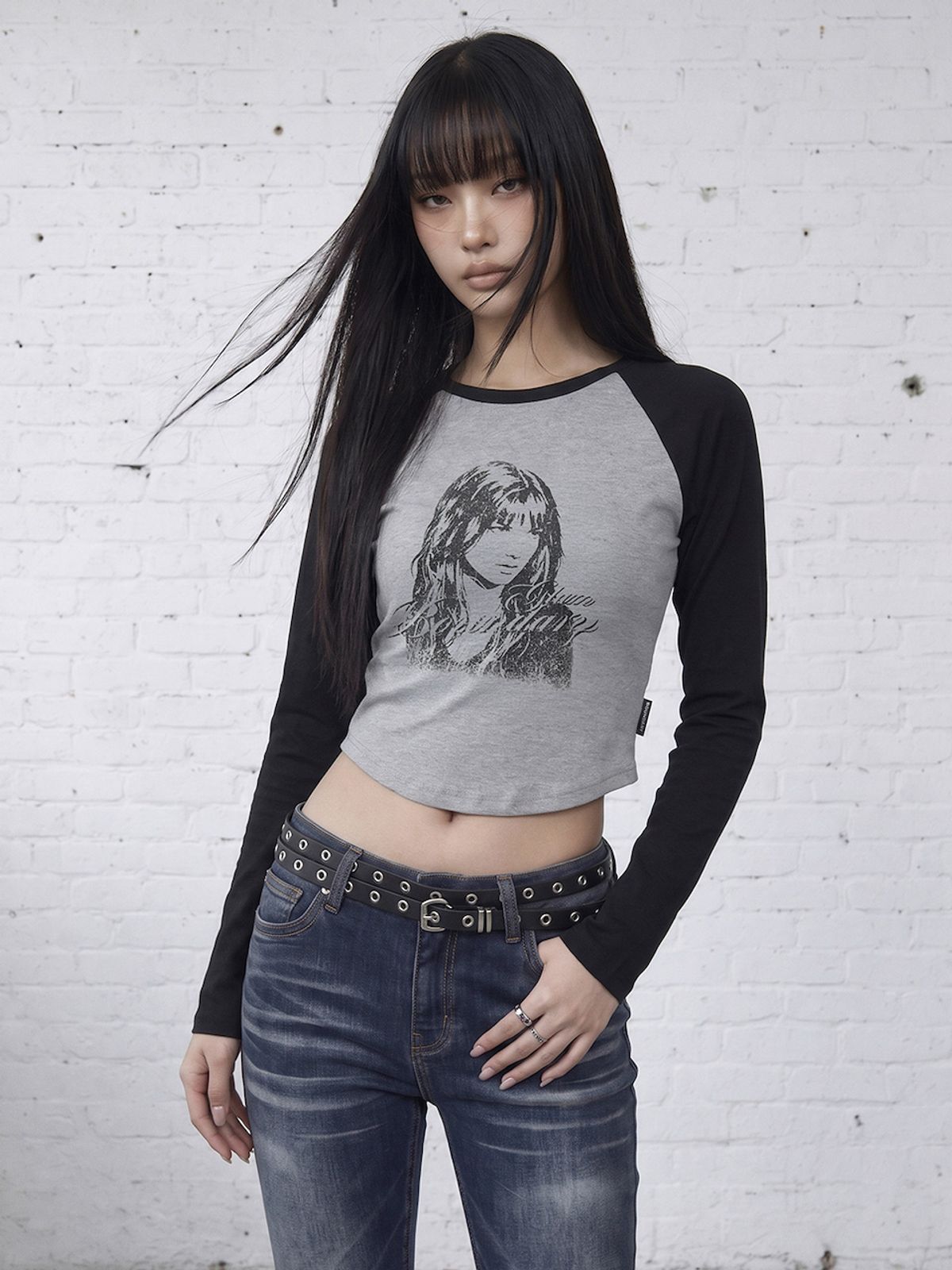 바운더리(BOUNDARY) GLAM COLOR BLOCK RAGLAN GRAPHIC TEE DARK GRAY
