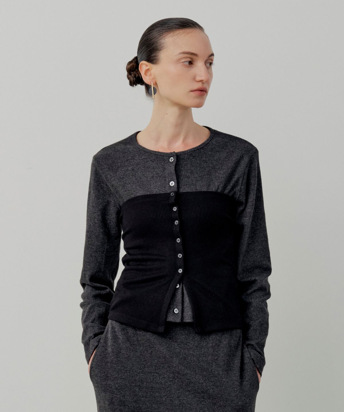 르세지엠(LESEIZEME) Basic Rib Button Bustier - Black