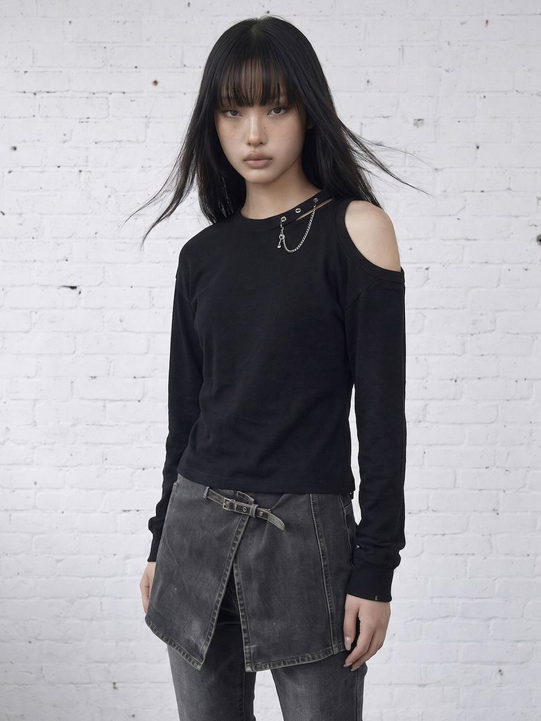 GLAM ONE SHOULDER CUT OUT SWEATSHIRT WITH CHAIN BLACK