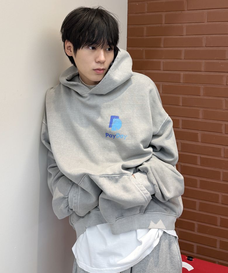 PAY DAY PIGMENT HOODIE GRAY