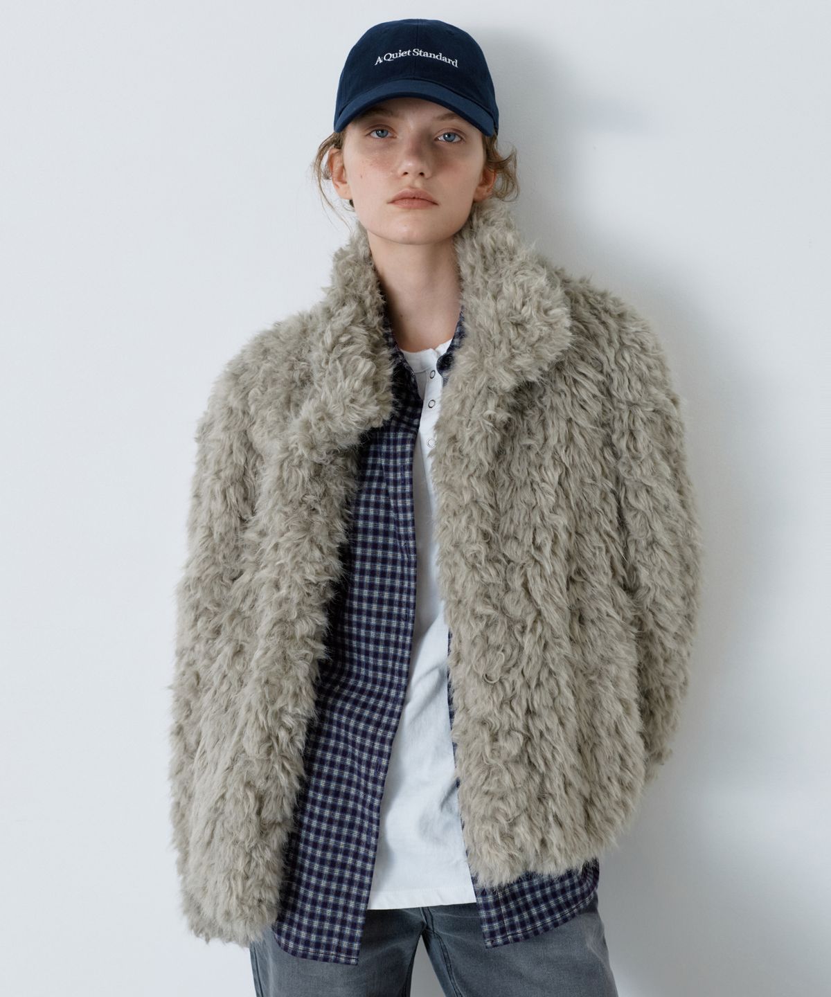 유라고(URAGO) Curly fluffy fur jacket_Light gray