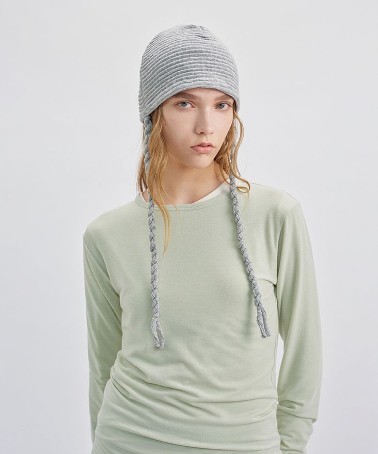 Braided Strap Ribbed Beanie / Grey
