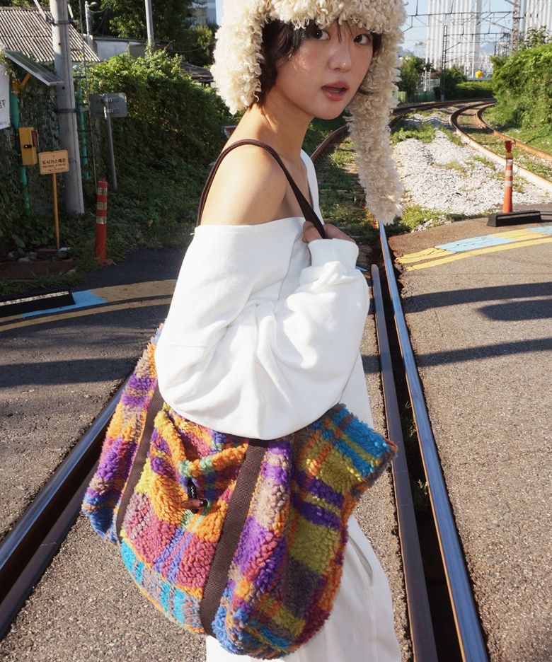 FLUFFY LUZCO BAG [ORANGE PURPLE]