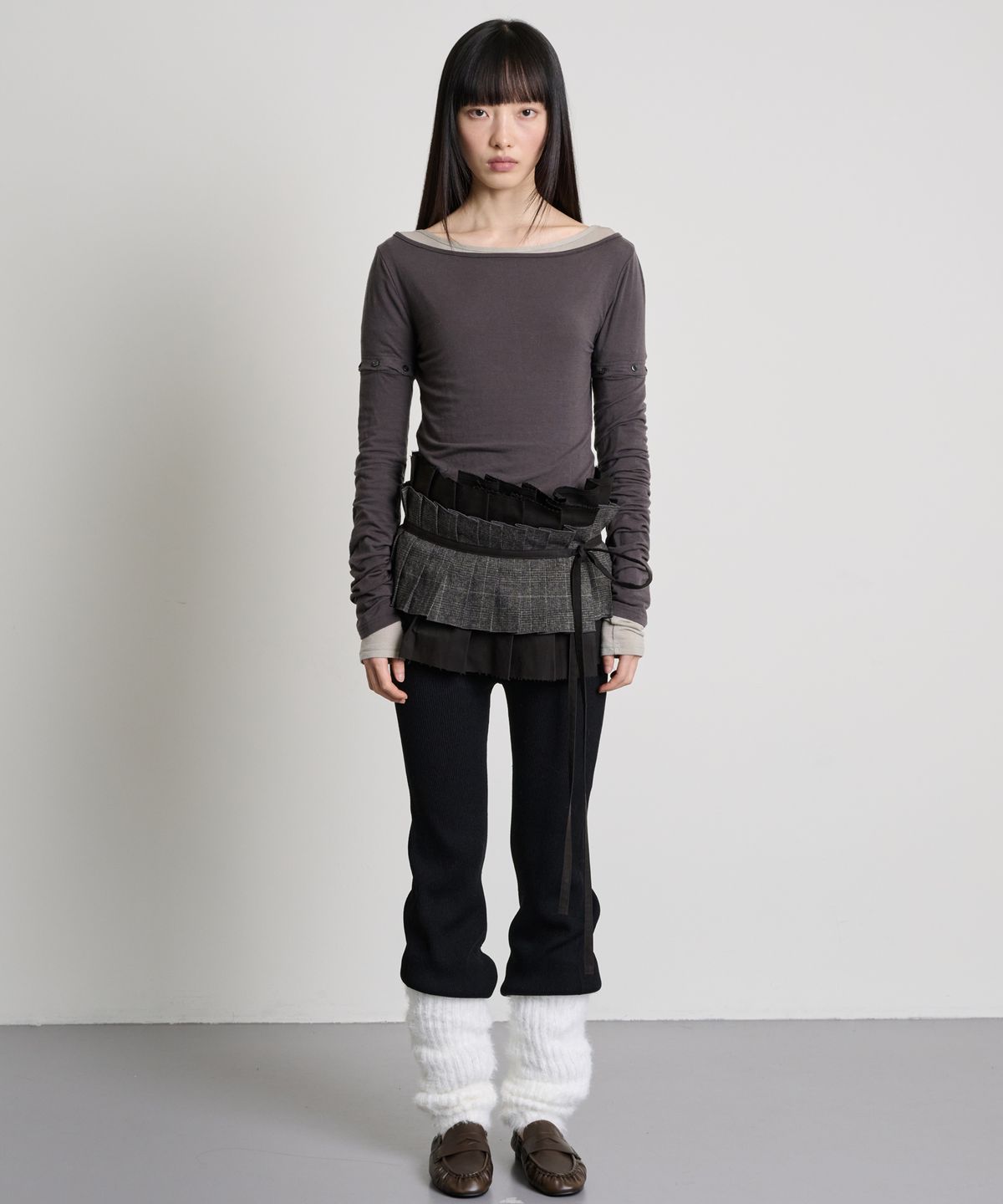 더애틋(THE AÉTUT) Wool Long Sleeve Button Detail T-Shirt_Brown