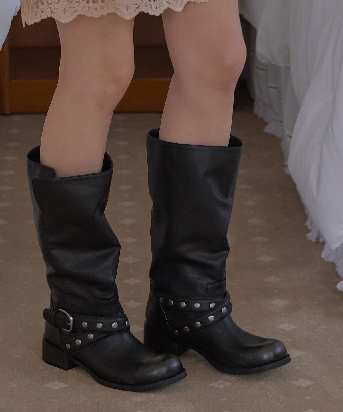 바이아덜스(BYOTHERS) Roen Stud Boots