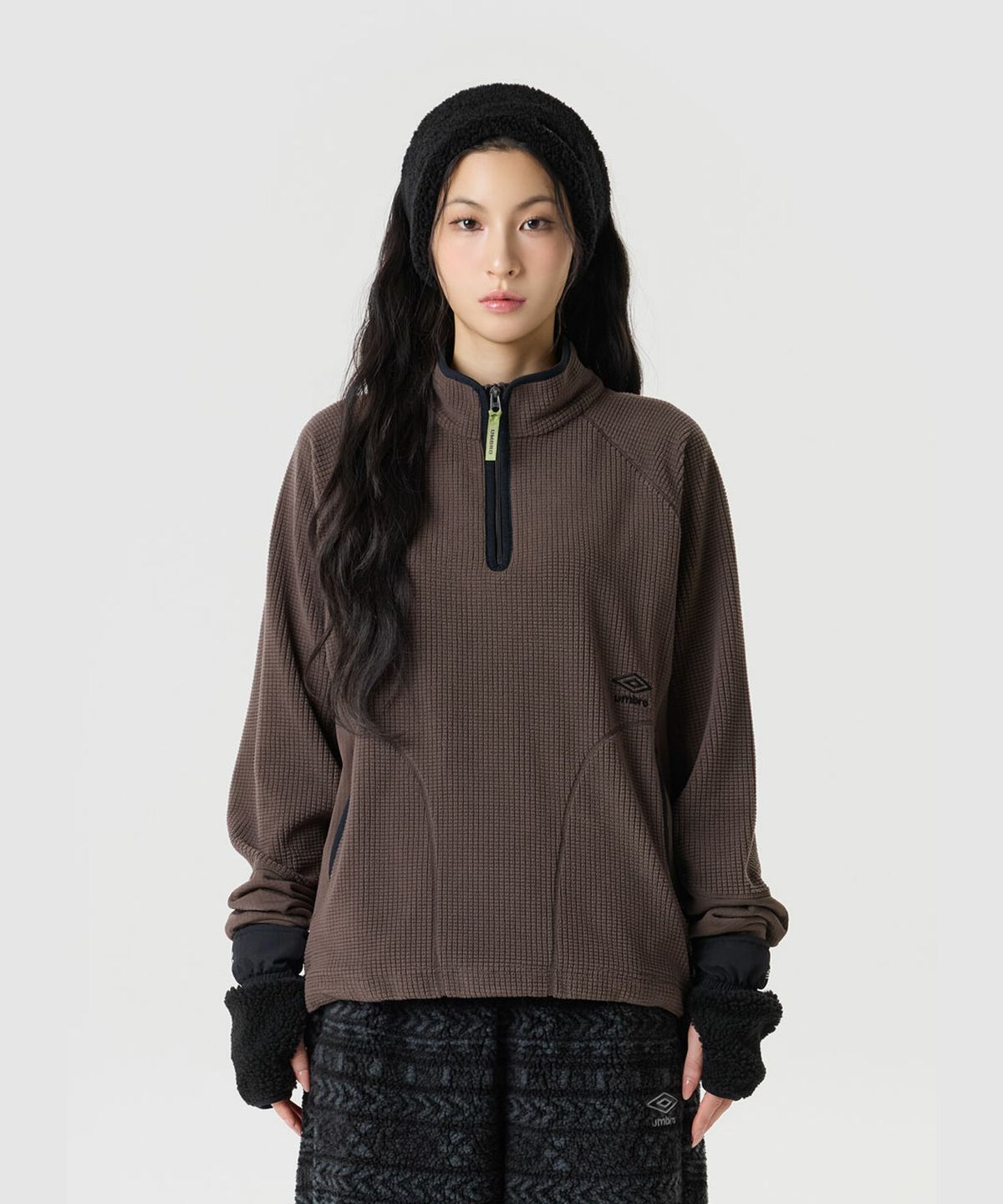 엄브로(UMBRO) 그리드 플리스 쿼터 집업 브라운 UR421CFSO2