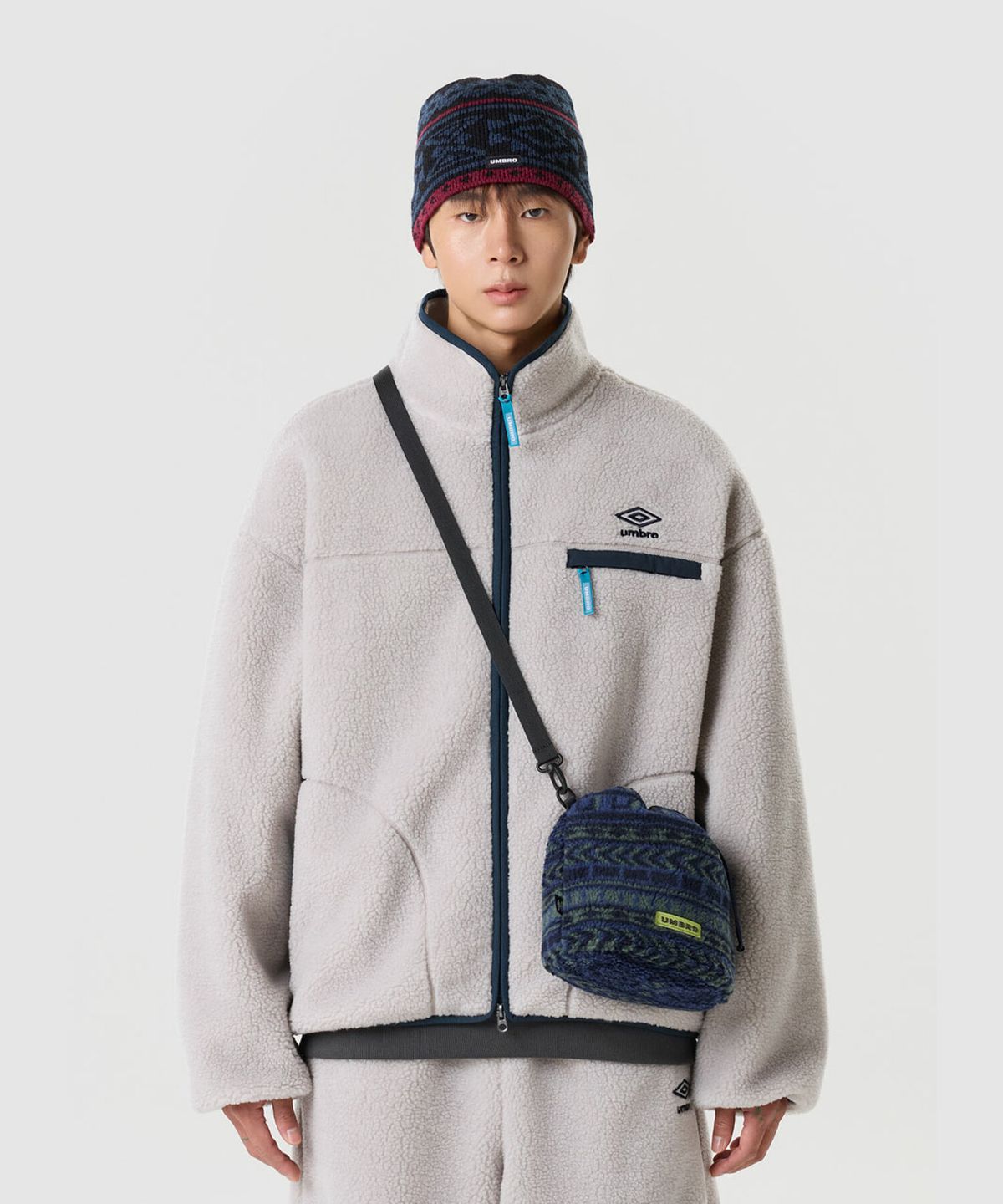 엄브로(UMBRO) 쉐르파 플리스 자켓 베이지 UR423CFJO1