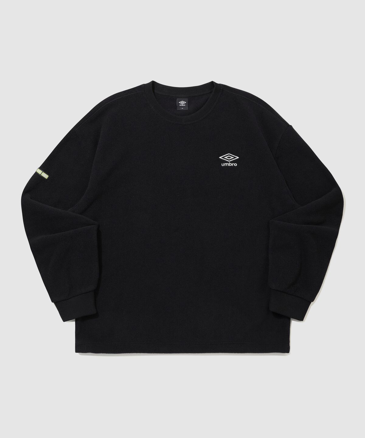 엄브로(UMBRO) 알파플리스 맨투맨 블랙 UR423CFSN2