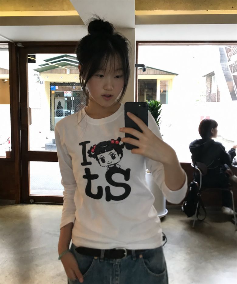 안녕자두야X탄산 자두 롱슬리브 (화이트)