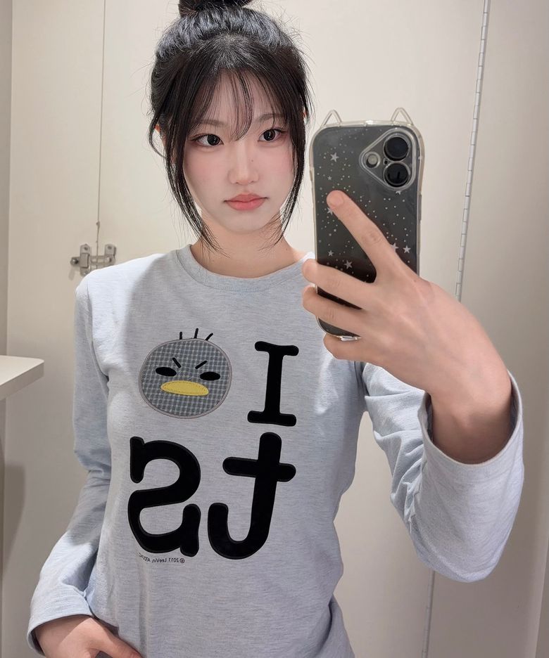 안녕자두야X탄산 꼬꼬 롱슬리브 (스카이블루)