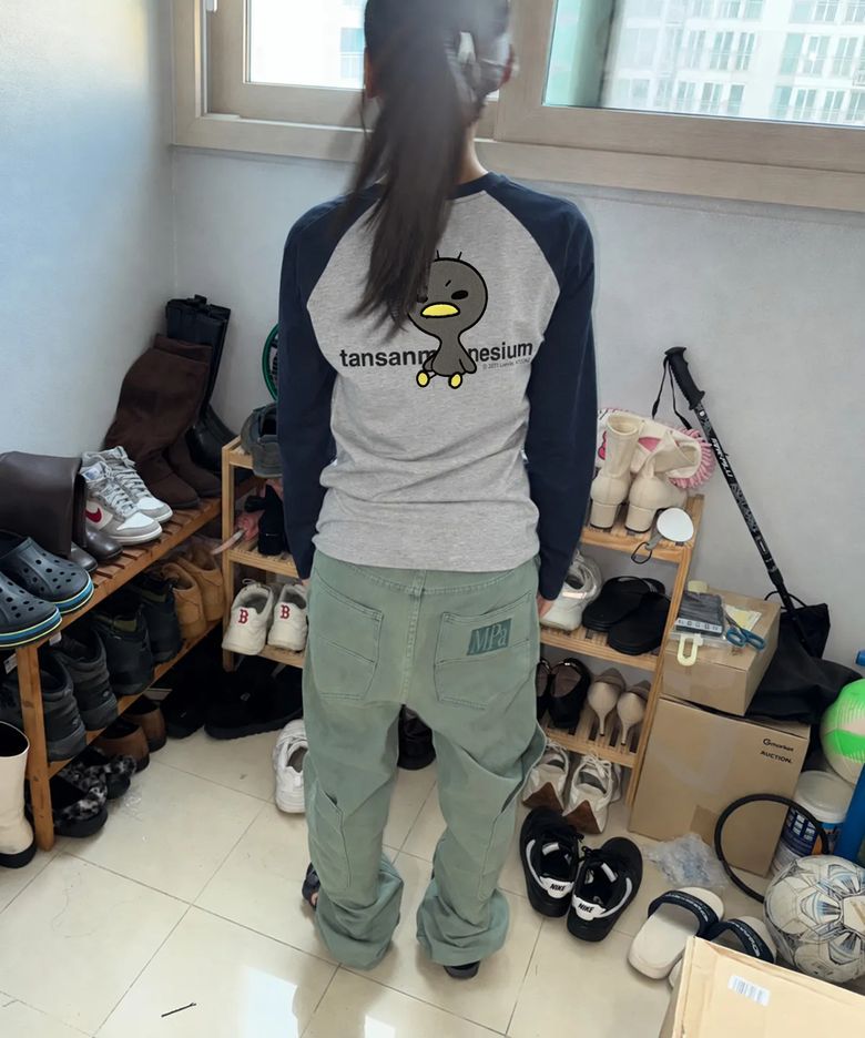 안녕자두야X탄산 앉은 꼬꼬 롱슬리브 (그레이/네이비)
