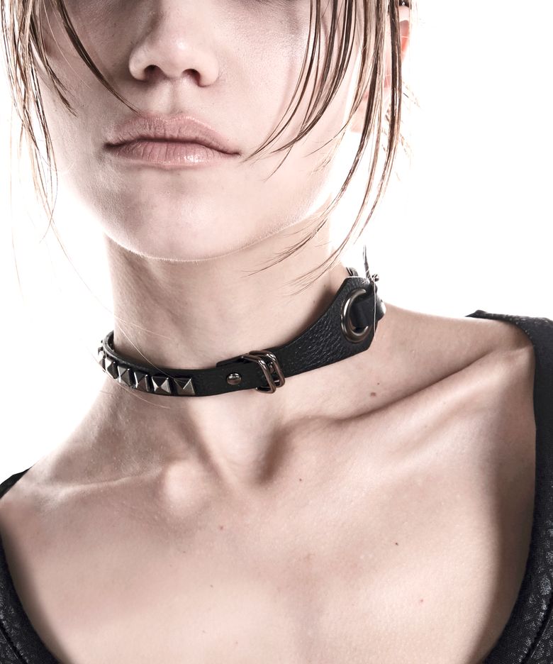 2-WAY STUD LEATHER CHOKER BLACK