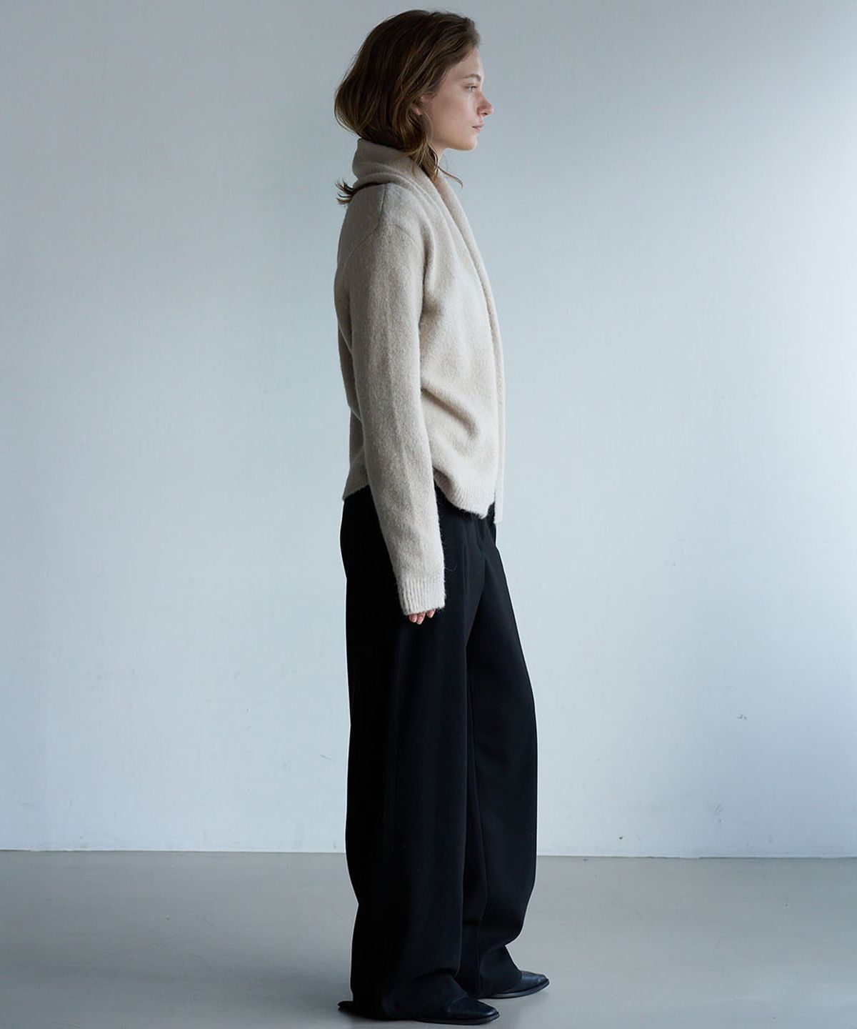 린테(LYNTE) Contour Waistless Wool Slacks