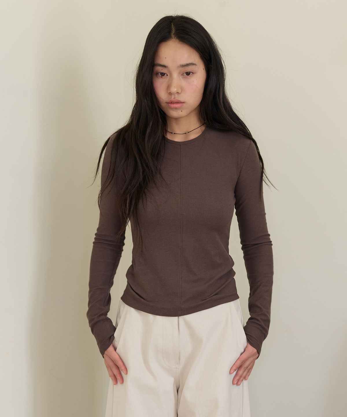 홈바디띵즈(HOMEBODY THINGS) Soft Ribbed Long Sleeve Tee (DARK BROWN)