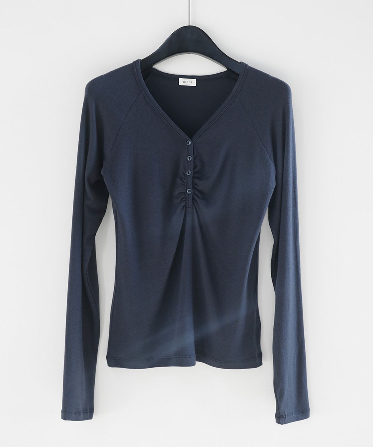 디그(DIGUE) rove shirring raglan T (NAVY)